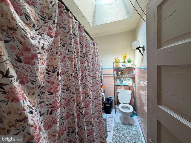 2033 S BONSALL ST, Philadelphia, PA 19145