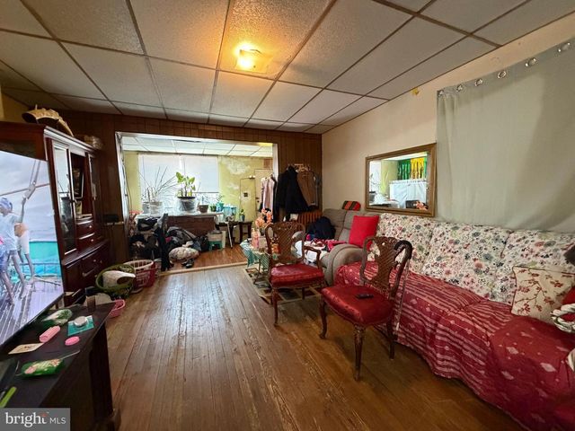 2033 S BONSALL ST, Philadelphia, PA 19145