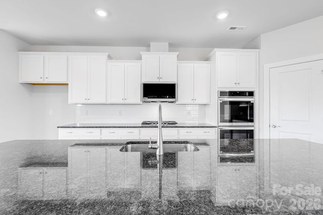 2287 Moon Crest Road 143, Lancaster, SC 29720