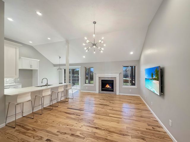 804 W Myra Drive, Nixa, MO 65714