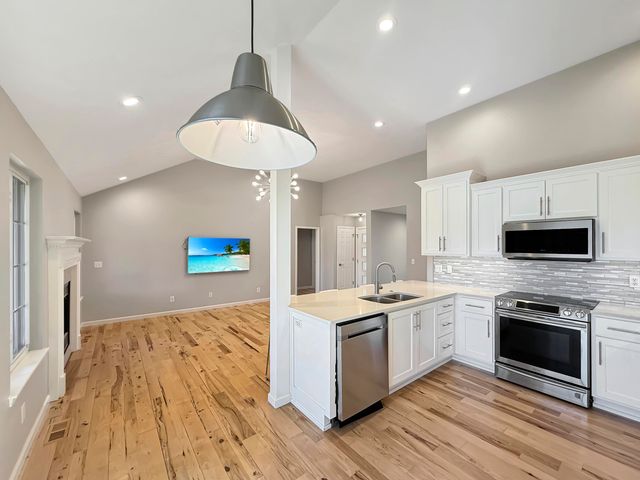 804 W Myra Drive, Nixa, MO 65714