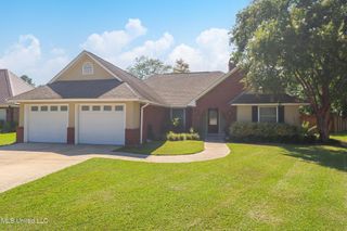 5010 Live Oak Drive, Long Beach, MS 39560