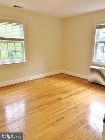 5603 CHEVY CHASE PKWY NW, Washington, DC 20015