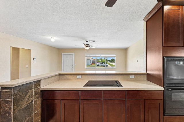 301 SE 3rd Street, Deerfield Beach, FL 33441