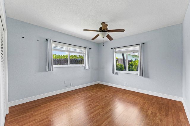 301 SE 3rd Street, Deerfield Beach, FL 33441