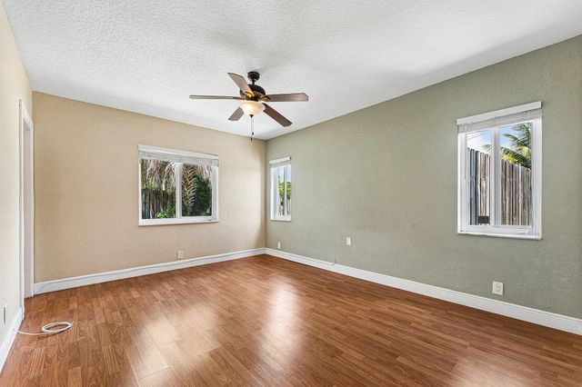301 SE 3rd Street, Deerfield Beach, FL 33441
