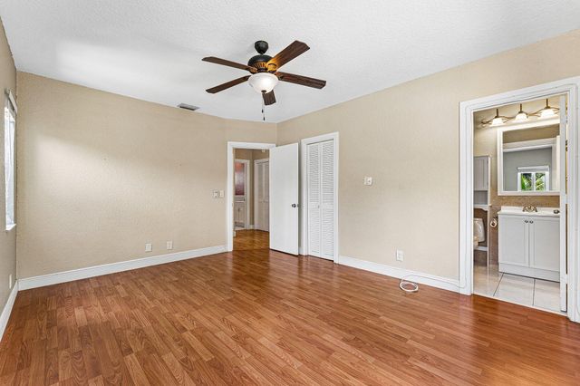 301 SE 3rd Street, Deerfield Beach, FL 33441