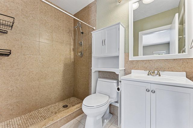 301 SE 3rd Street, Deerfield Beach, FL 33441
