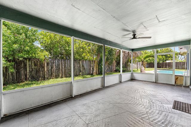 301 SE 3rd Street, Deerfield Beach, FL 33441