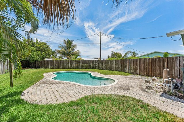 301 SE 3rd Street, Deerfield Beach, FL 33441