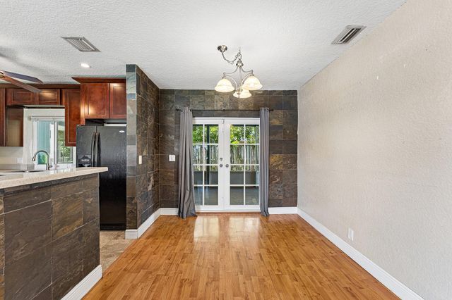 301 SE 3rd Street, Deerfield Beach, FL 33441