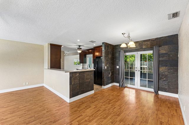 301 SE 3rd Street, Deerfield Beach, FL 33441