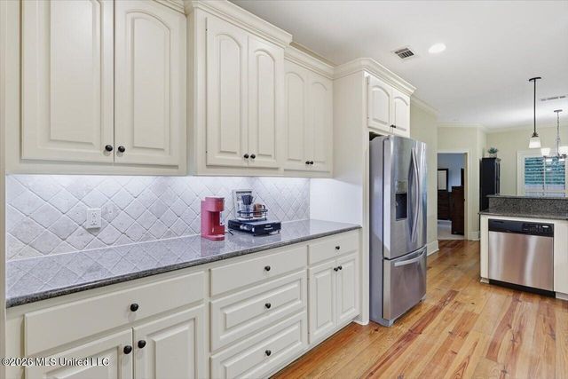 320 Westwood Place, Brandon, MS 39042