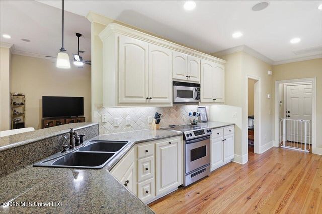 320 Westwood Place, Brandon, MS 39042