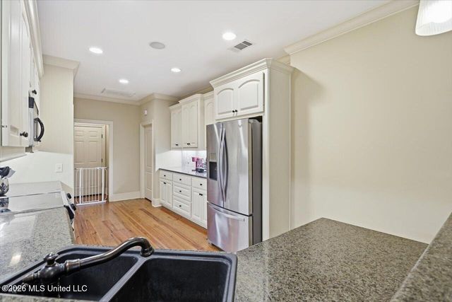 320 Westwood Place, Brandon, MS 39042