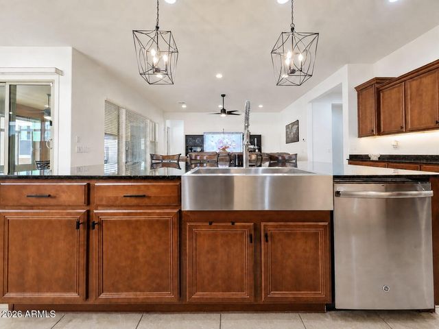 1419 E GWEN Street, Phoenix, AZ 85042