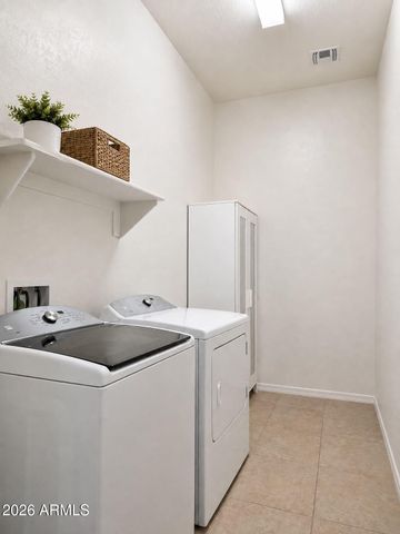 1419 E GWEN Street, Phoenix, AZ 85042