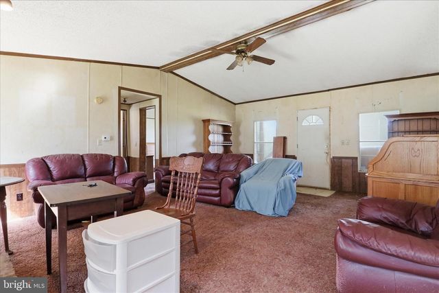179 ROONEY RD, Hedgesville, WV 25427