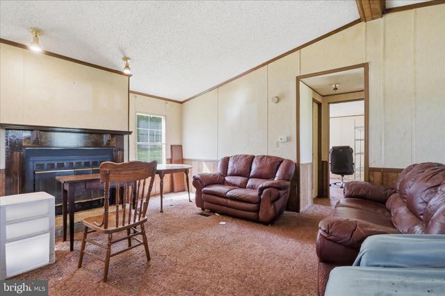 179 ROONEY RD, Hedgesville, WV 25427