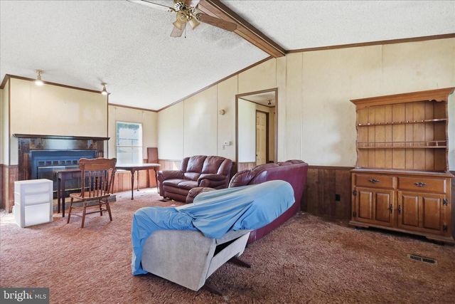 179 ROONEY RD, Hedgesville, WV 25427