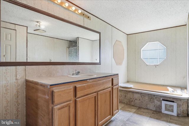 179 ROONEY RD, Hedgesville, WV 25427
