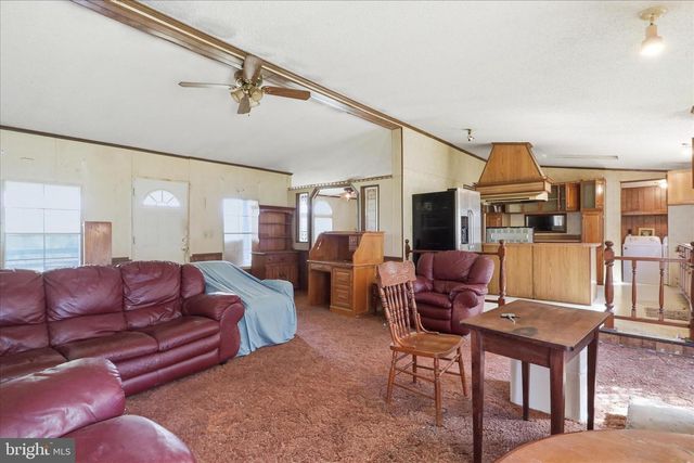 179 ROONEY RD, Hedgesville, WV 25427