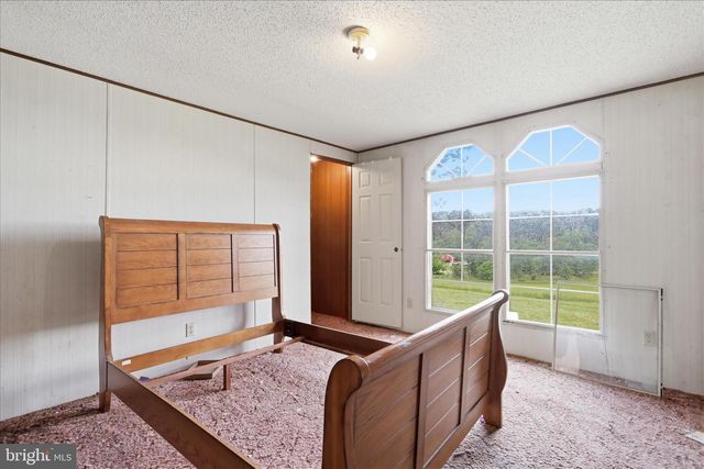 179 ROONEY RD, Hedgesville, WV 25427