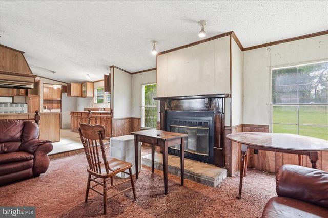 179 ROONEY RD, Hedgesville, WV 25427
