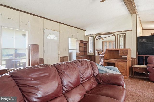 179 ROONEY RD, Hedgesville, WV 25427