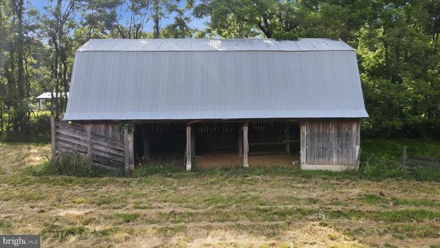 179 ROONEY RD, Hedgesville, WV 25427