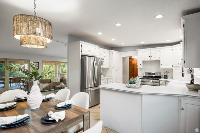 4868 S WALLACE LN, Salt Lake City, UT 84117