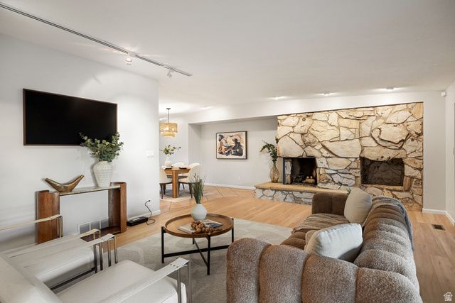 4868 S WALLACE LN, Salt Lake City, UT 84117