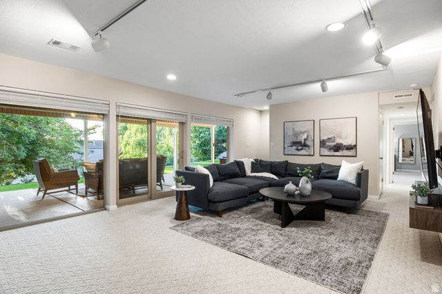 4868 S WALLACE LN, Salt Lake City, UT 84117