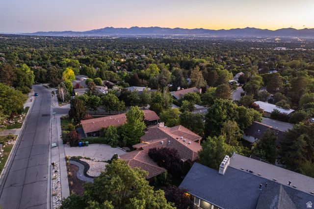 4868 S WALLACE LN, Salt Lake City, UT 84117