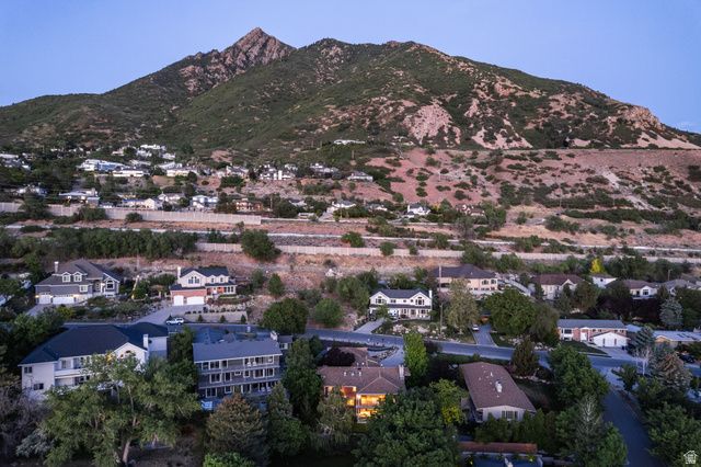 4868 S WALLACE LN, Salt Lake City, UT 84117