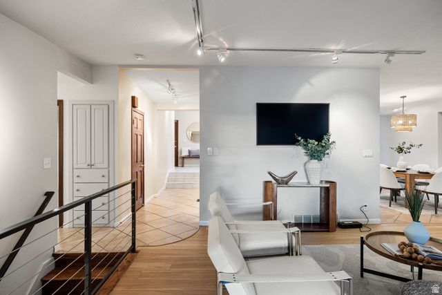 4868 S WALLACE LN, Salt Lake City, UT 84117