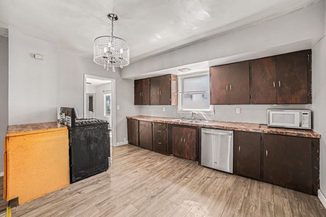 1003 N Linn Street, Bay City, MI 48706