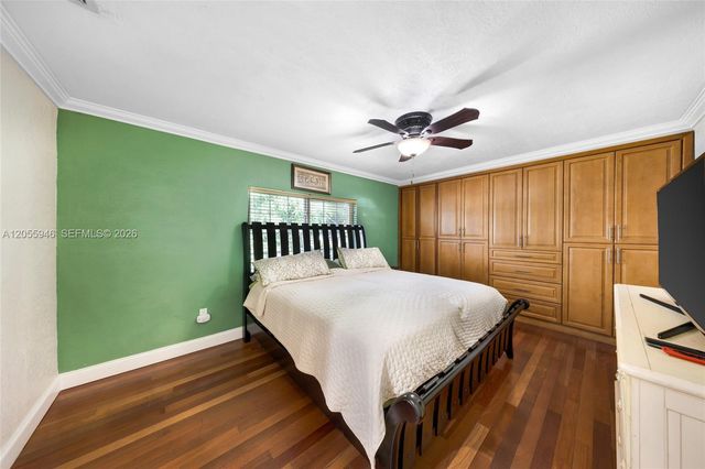 5862 W 2nd Ct, Hialeah, FL 33012