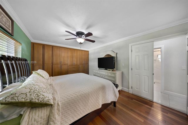 5862 W 2nd Ct, Hialeah, FL 33012