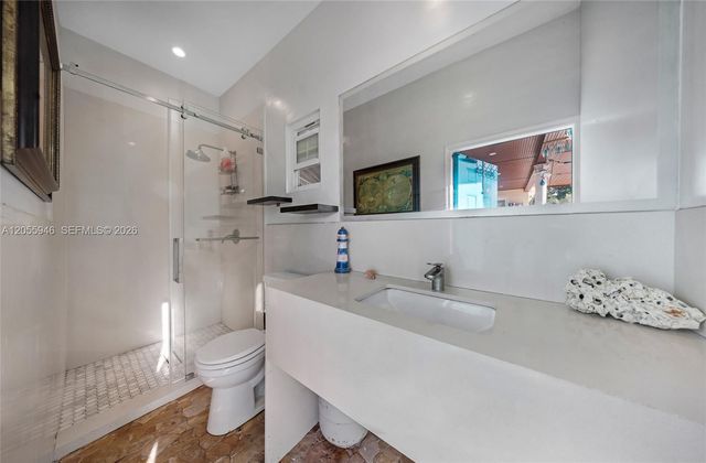5862 W 2nd Ct, Hialeah, FL 33012