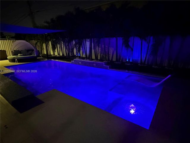 5862 W 2nd Ct, Hialeah, FL 33012