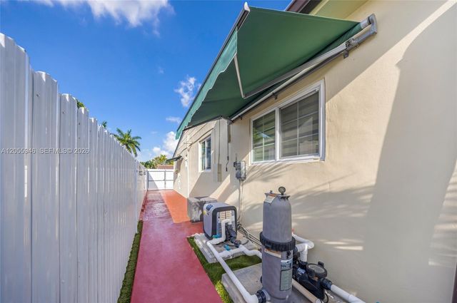 5862 W 2nd Ct, Hialeah, FL 33012