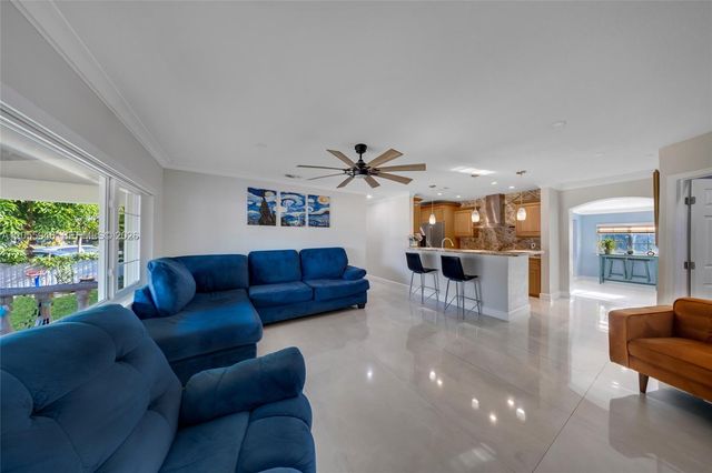 5862 W 2nd Ct, Hialeah, FL 33012