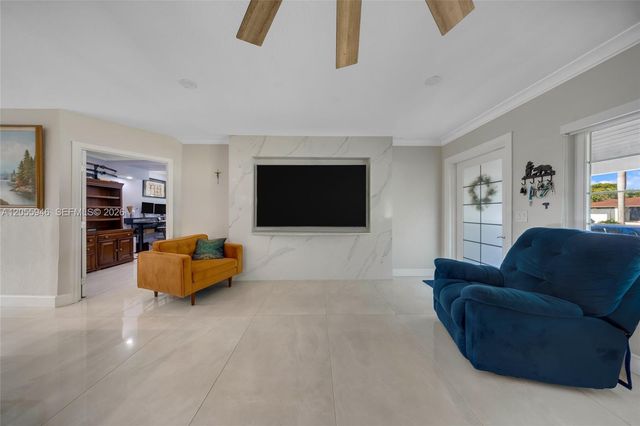 5862 W 2nd Ct, Hialeah, FL 33012