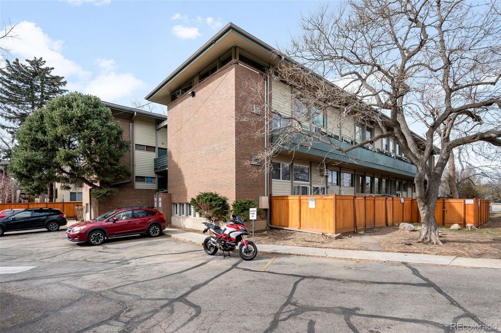 1842 Canyon Boulevard 202, Boulder, CO 80302