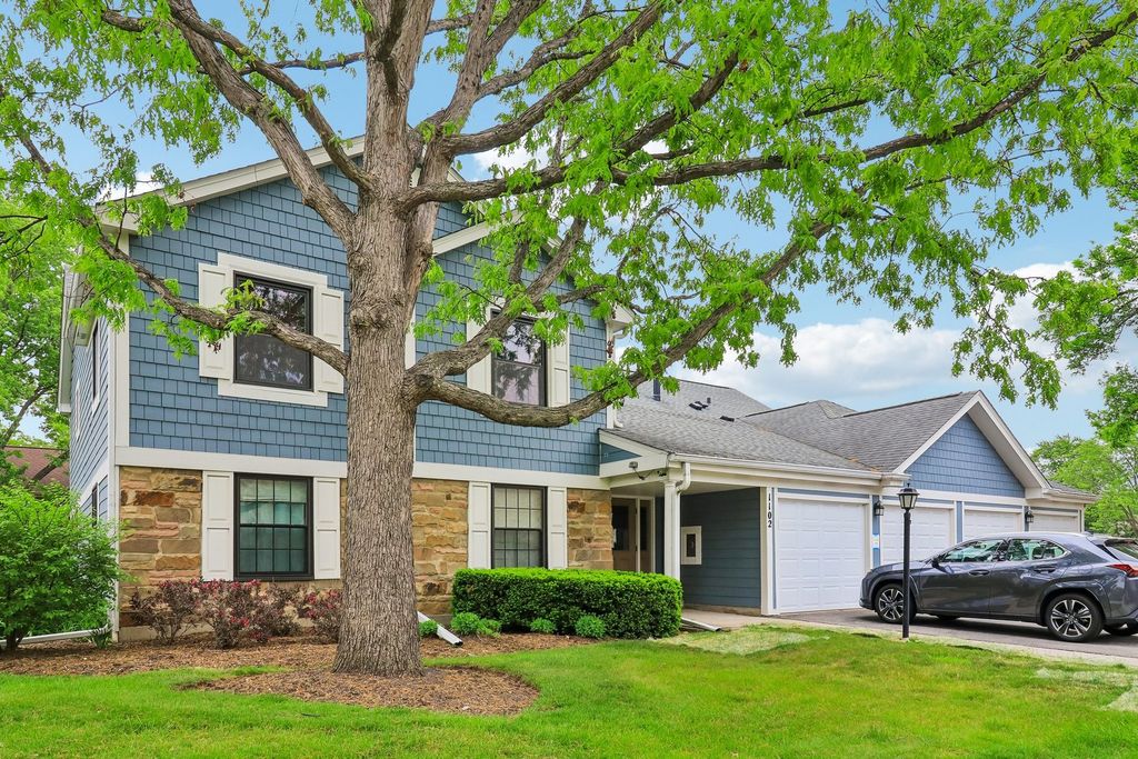 1102 Woodbury Lane D1, Wheeling, IL 60090
