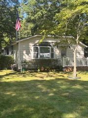 255 Auborn Avenue, Shirley, NY 11967