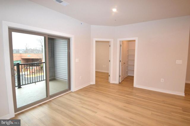 13651 INNOVATION STATION LOOP, Herndon, VA 20171