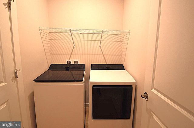 13651 INNOVATION STATION LOOP, Herndon, VA 20171