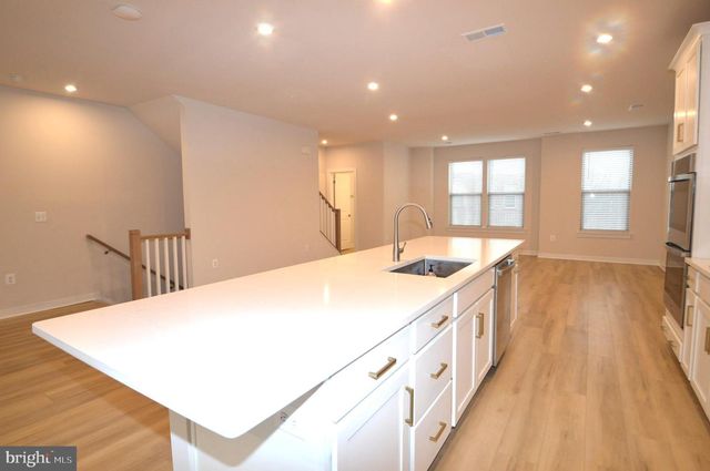 13651 INNOVATION STATION LOOP, Herndon, VA 20171